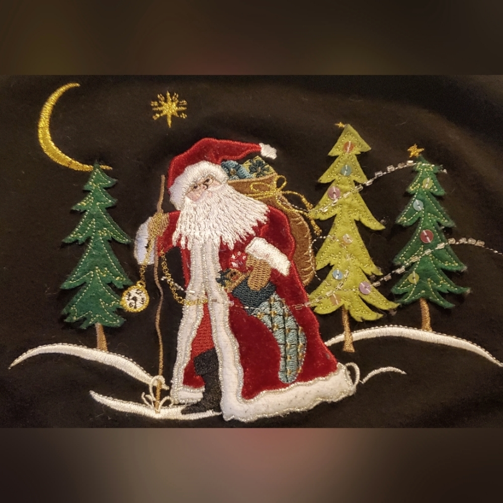 SENT TO THREDUP...Christmas Sweatshirt - Picture 1 of 5